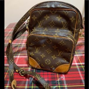 Louis Vuitton monogram messenger bag